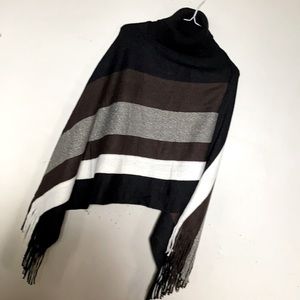 NWT sweater poncho top. No sleeves